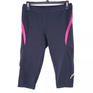 Saucony Black Back Zip Pocket Capri Gym Leggings